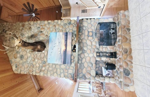 Dandridge House | Lakefront - Private Resort. Amazing!