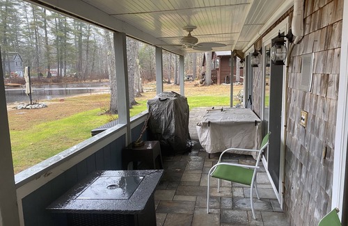 Gray House | Lakefront property on little Sebago lake