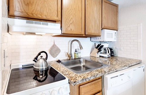 South Lake Tahoe Condo | Lakefront retreat with shared pool, hot tub, & sauna - near shopping & skiing