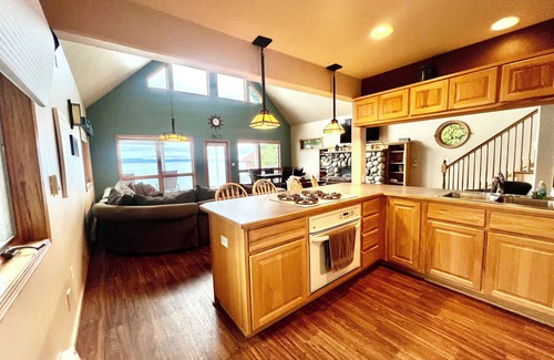 Polson House | Lakefront Retreat on Flathead Lake, Close to Glacier National Park