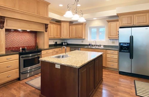 Osage Beach House | Lakefront Retreat Minutes from the Strip – Stunning Views & Family-Friendly Fun!