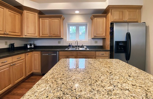 Osage Beach House | Lakefront Retreat Minutes from the Strip – Stunning Views & Family-Friendly Fun!