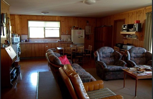 Tods Corner House | Lakefront Retreat with Aurora Views