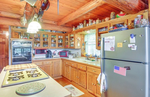 Rogers Township Cottage | Lakefront Retreat w/Dock & Yard in Remer!