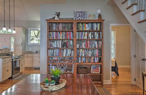 Russellville House | Lakefront Retreat w/Game Room & Private Dock!