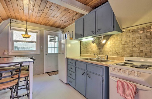Rocky Mount Cabin | Lakefront Rocky Mount Cabin w/Dock & Kayaks!