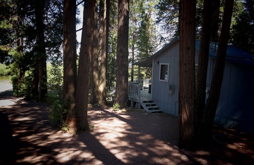 Susanville Cabin | Lakefront Romantic Getaway - The Little Blue Cabin