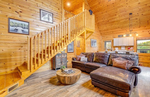Sevierville Cabin | Lakefront Sevierville Cabin w/Hot Tub & Fire Pit!