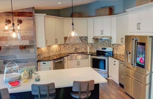 Big Creek House | Lakefront. Spectacular Mountain and Lake Views/Dock/Private Cove. Gentle Slope.