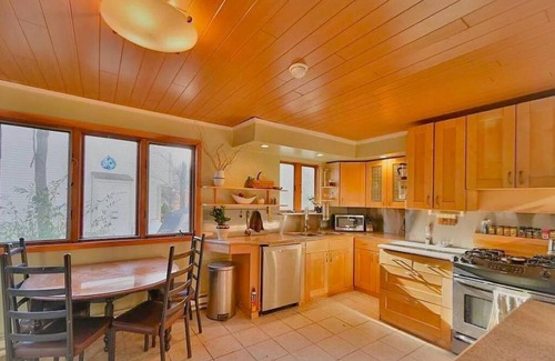 Pocono Summit Ski Chalet | LAKEFRONT Stillwater Lakes Chalet- Hot Tub, Gameroom, Firepit, Kayaks, Dock, BBQ