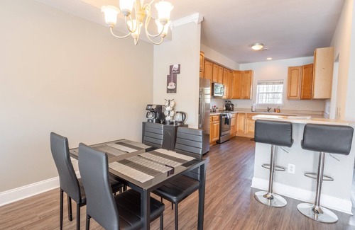 North Charleston House | Lakefront Townhome w Private Deck & Balcony Views