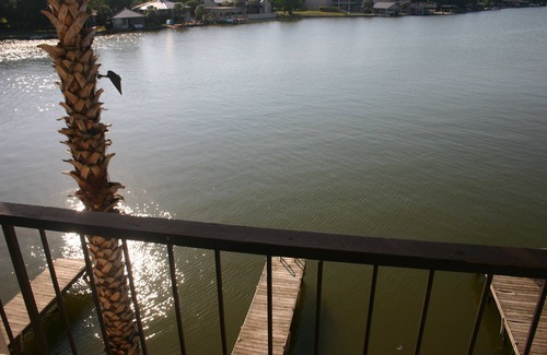 Horseshoe Bay House | Lakefront Townhome/Boat Dock Near Resort Hotel ~ View Total Solar Eclipse