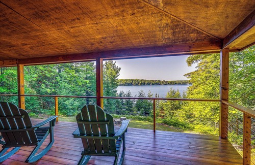 Townsend Cabin | Lakefront Townsend Cabin w/Fire Pit, Private Dock