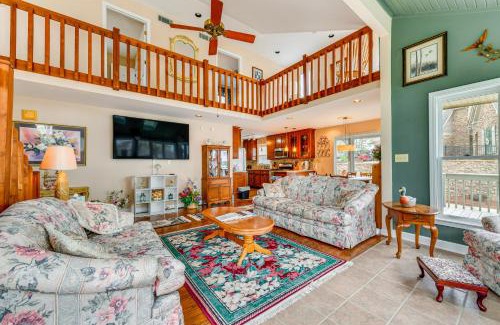 Troutman House | Lakefront Troutman Home with Private Dock and Slip!