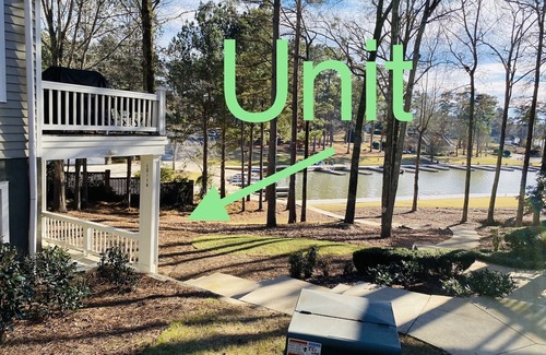 Lake Oconee Condo | LAKEFRONT VIEWS! Beautiful/cozy condo in Reynolds Lake Oconee.