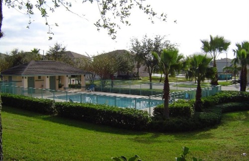 Sunset Lakes House | Lakefront Villa - Less than 10 mins to Disney!