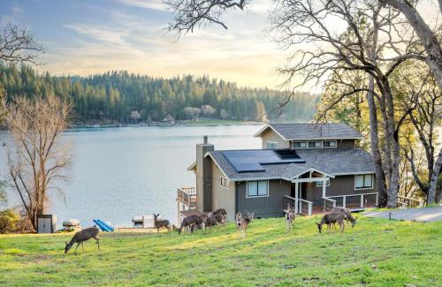 Groveland Villa | Lakefront Villa with 180 degree view private dock and boats