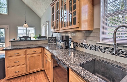 Wedowee House | Lakefront Wedowee Home w/Private Dock & Hot Tub!