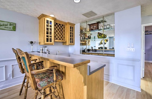 Wedowee House | Lakefront Wedowee Home w/Private Dock & Hot Tub!