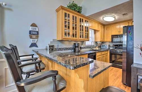 Wedowee House | Lakefront Wedowee Home w/Private Dock & Hot Tub!