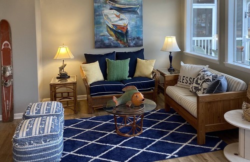 Alexander City House | Lakehouse & Boathouse 330 ft of water frontage. Kayak/paddleboat/pontoon rentals