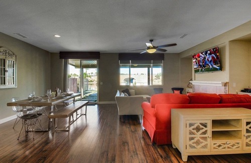 Terra Lago House | Lakehouse: Pool, Spa, Fireplace, Ping Pong, Lake!