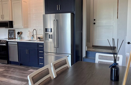 Gainesville House | Lakehouse Retreat- 15min to Winstar Casino, Gorgeous views w/path to the lake