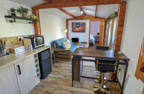 Raithby Cottage | LAKEHOUSE, romantic, with a garden in Spilsby