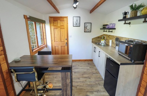 Raithby Cottage | LAKEHOUSE, romantic, with a garden in Spilsby