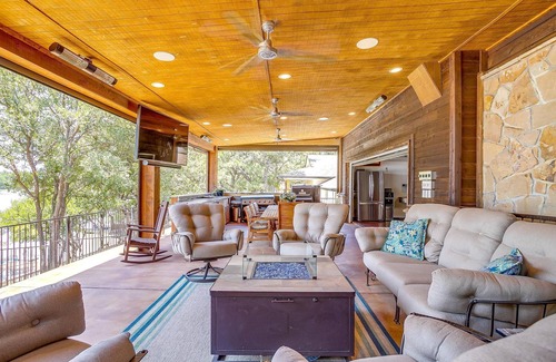 Palo Pinto House | LakeHouse with incredible outdoor living space