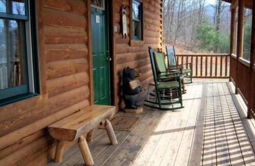 Luray Cabin | Lakeland Cabin