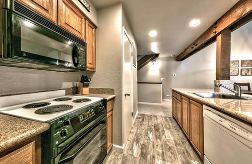 South Lake Tahoe House | Lakeland Village #410 - Newly Updated, Close to Skiing, 2BR+Loft