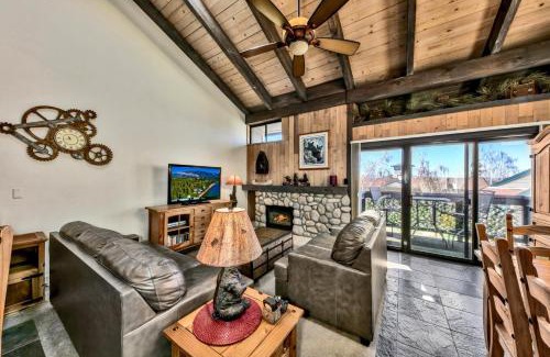 South Lake Tahoe Villa | Lakeland Village 462 - Walk to Lake Rustic 2.5BR