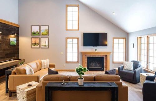 Rome House | Lakes and Links Luxury Retreat