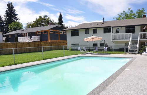 Central Okanagan House | Lakeshore Living with Private Pool near the Lake!