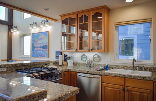 Homer Condo | Lakeshore Lodges