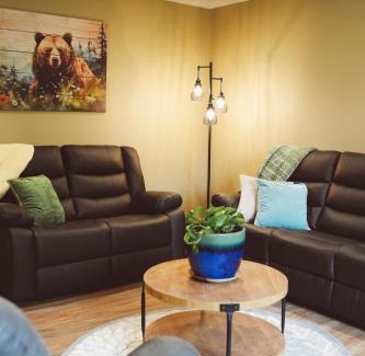 Homer Apartment | Lakeshore Lodging Apartment F