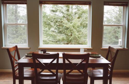 Homer Apartment | Lakeshore Lodging Apartment H