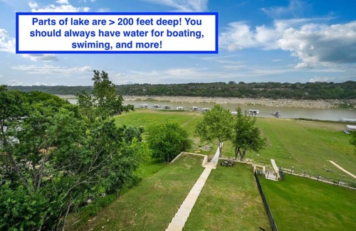 Spicewood House | Lakeshore Splendor- Lakefront + Dock!