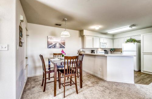 Corpus Christi Apartment | Lakeshore Villas