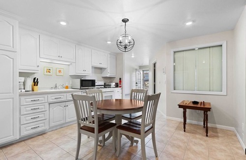 Algoma House | Lakeside a'Lure -Best Catch in Algoma/Door County