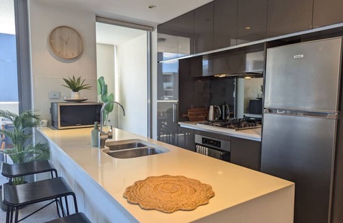 Kingston Apartment | Lakeside Apartment 1br Spacious