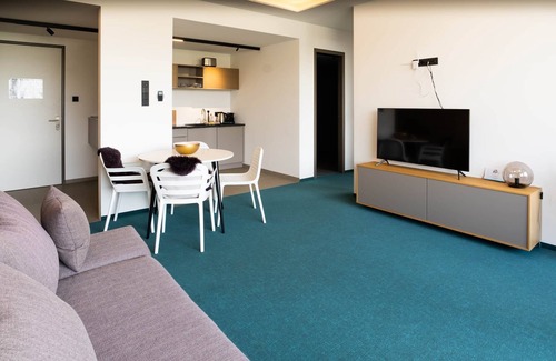 Zwenkau Apartment | Lakeside Apartment 4