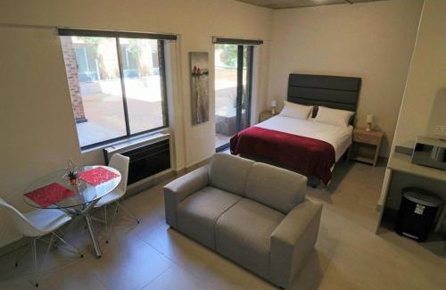 Greater Johannesburg Metropolitan Area Apartment | Lakeside Apartments
