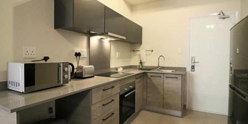 Greater Johannesburg Metropolitan Area Apartment | Lakeside Apartments