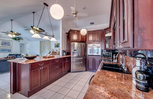 Cape Coral House | Lakeside at Cat Cay - Cape Coral - Roelens Vacations