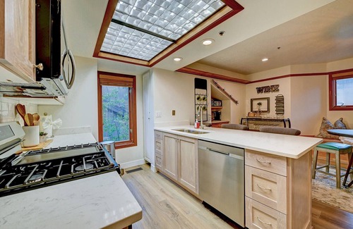 Deer Valley House | Lakeside at Deer Valley Resort - 3 Bed/3 Bath
