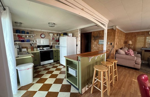 Poplar Ridge Cottage | Lakeside Beautiful 1 Story Cottage With Panoramic View Of Peaceful Cayuga Lake