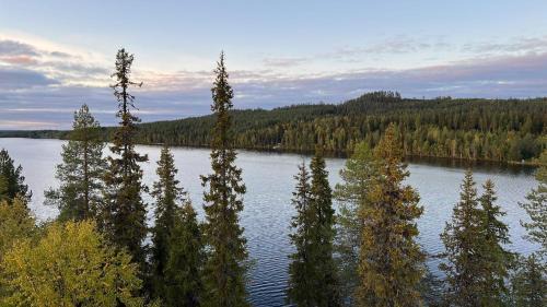 Kuusamo Ski Chalet | Lakeside cabin Villa Vaami