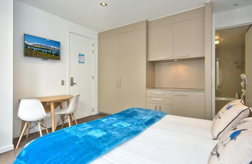 Queenstown Apartment | Lakeside Central Studio